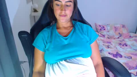 Snapshot of angie_dreamgirl chatting on 02-23-25, 11:04 IG angie dreamgirl01 online show from 02-23-25, 11:04