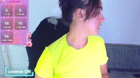 Snapshot of angie_dreamgirl chatting on 10-09-25, 05:38 IG angie dreamgirl01 online show from 10-09-25, 05:38