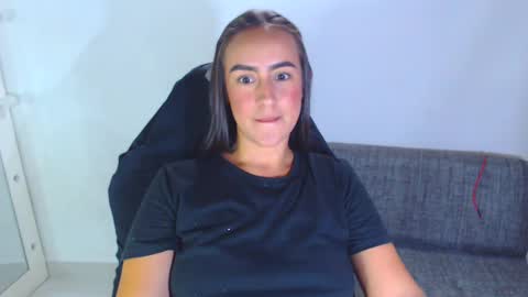 Snapshot of angie_dreamgirl chatting on 10-27-25, 03:10 IG angie dreamgirl01 online show from 10-27-25, 03:10