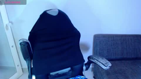 Snapshot of angie_dreamgirl chatting on 02-22-26, 12:01 IG angie dreamgirl01 online show from 02-22-26, 12:01