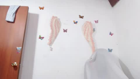 Snapshot of angie_tssex chatting on 03-05-25, 04:02 ints marianaroldan945 online show from 03-05-25, 04:02