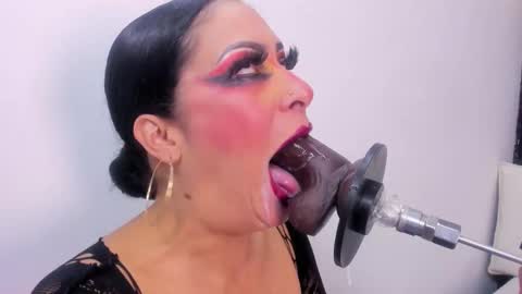 Snapshot of angie_will chatting on 11-19-25, 09:15 A N G I E. online show from 11-19-25, 09:15