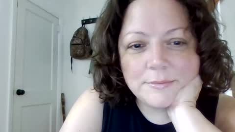Snapshot of angiebaby78 chatting on 07-18-26, 06:01 SweetAngie online show from 07-18-26, 06:01
