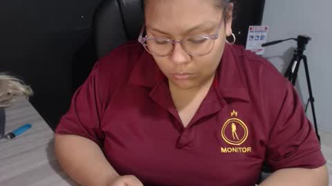 Snapshot of angy_ro12 chatting on 11-29-25, 12:46 angy online show from 11-29-25, 12:46