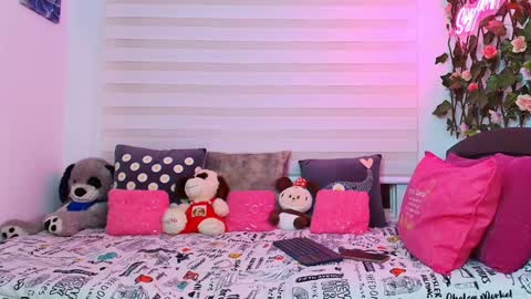 laura  online show from 01-17-26, 10:57