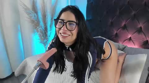 Snapshot of aniie_west chatting on 11-08-25, 05:07 aniie_west online show from 11-08-25, 05:07