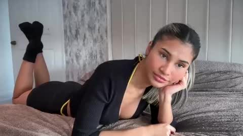 anisha online show from 03-12-25, 10:05