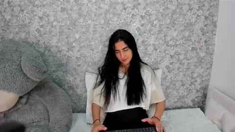 anika_h online show from 03-07-26, 12:13