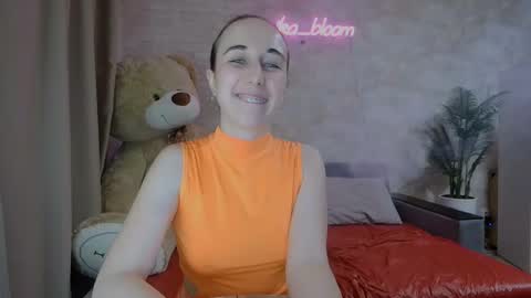 Snapshot of anikabloom chatting on 03-10-25, 11:49 anikabloom online show from 03-10-25, 11:49