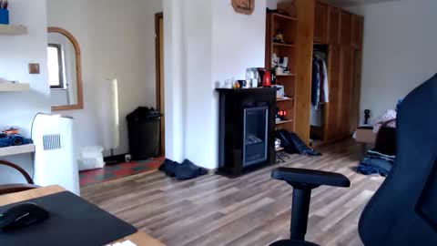 Snapshot of animal_michael chatting on 03-10-26, 03:06 animal_michael online show from 03-10-26, 03:06