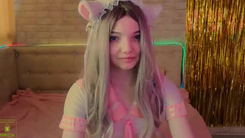 Alica online show from 04-19-26, 02:44