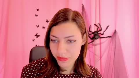 Anni online show from 11-18-25, 06:51