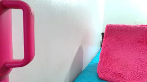 ana independent model online show from 12-21-25, 10:44