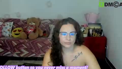 Snapshot of anissyax chatting on 06-15-26, 02:47 AnissyaX online show from 06-15-26, 02:47