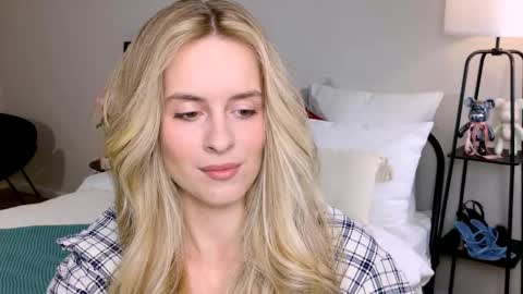 Anita online show from 09-26-25, 02:10