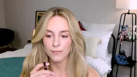 Anita online show from 09-27-25, 01:27