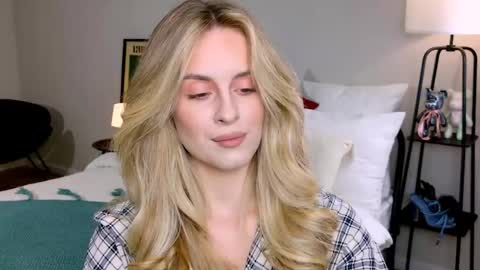 Anita online show from 10-19-25, 01:45