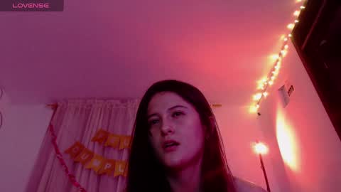 Snapshot of anitafox_ chatting on 02-14-25, 06:02 Anitafoxx online show from 02-14-25, 06:02