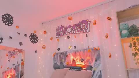 Snapshot of anitaglow chatting on 10-31-25, 05:03 anitaglow online show from 10-31-25, 05:03