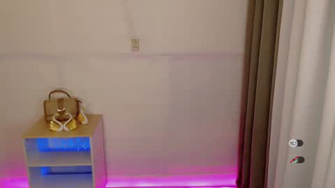 Snapshot of anitaguen chatting on 02-02-25, 08:30 anita online show from 02-02-25, 08:30