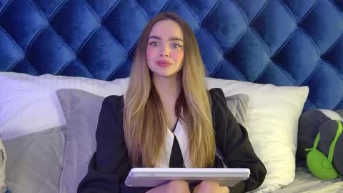 AnitaVenture online show from 04-06-26, 04:46