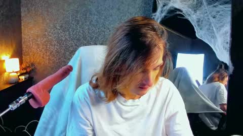 Angel online show from 05-16-26, 06:17