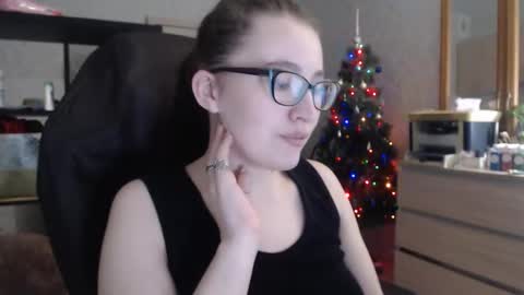 Snapshot of ankey_rayah chatting on 01-12-25, 05:22 Nameless online show from 01-12-25, 05:22