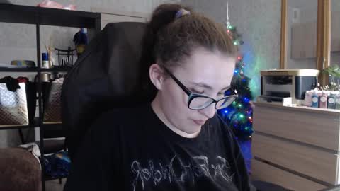 Snapshot of ankey_rayah chatting on 01-19-25, 05:39 Nameless online show from 01-19-25, 05:39