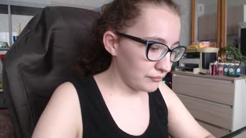 Snapshot of ankey_rayah chatting on 01-21-25, 05:49 Nameless online show from 01-21-25, 05:49