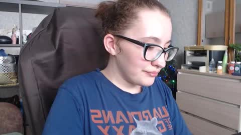 Snapshot of ankey_rayah chatting on 02-04-25, 08:35 Nameless online show from 02-04-25, 08:35