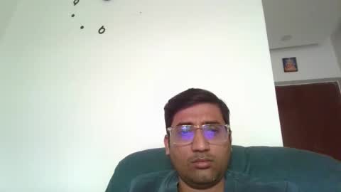 Slave looking for Mistress online show from 02-20-26, 05:48