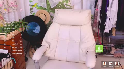 Snapshot of anna6513812 chatting on 06-07-26, 11:36 anna6513812 online show from 06-07-26, 11:36