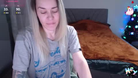 Snapshot of anna_ana chatting on 12-20-24, 12:49 Anadirectgirl online show from 12-20-24, 12:49