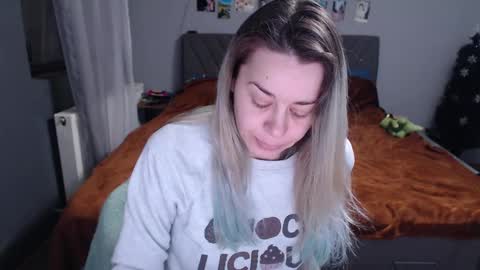 Snapshot of anna_ana chatting on 01-09-25, 12:41 Anadirectgirl online show from 01-09-25, 12:41