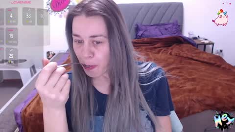 Snapshot of anna_ana chatting on 03-28-26, 06:07 Anadirectgirl online show from 03-28-26, 06:07