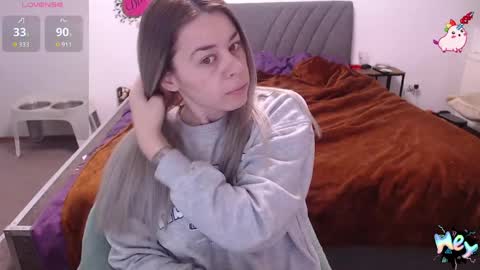 Snapshot of anna_ana chatting on 04-12-26, 09:36 Anadirectgirl online show from 04-12-26, 09:36