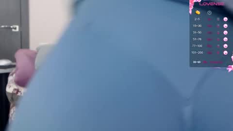 Snapshot of anna_asss chatting on 12-17-25, 05:08 anna_asss online show from 12-17-25, 05:08