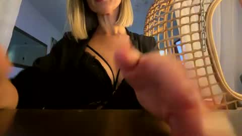 Anna online show from 07-10-26, 09:34