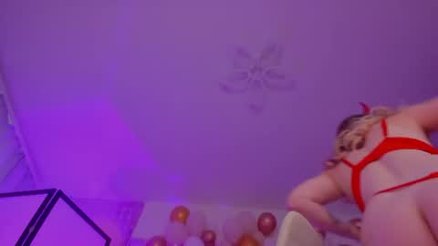 Snapshot of anna_lure chatting on 06-11-26, 02:44 anna_lure online show from 06-11-26, 02:44