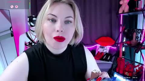 Snapshot of anna_maxwell chatting on 06-08-26, 02:12 Anna online show from 06-08-26, 02:12