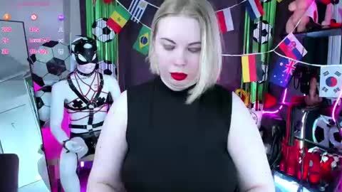Snapshot of anna_maxwell chatting on 07-03-26, 02:07 Anna online show from 07-03-26, 02:07