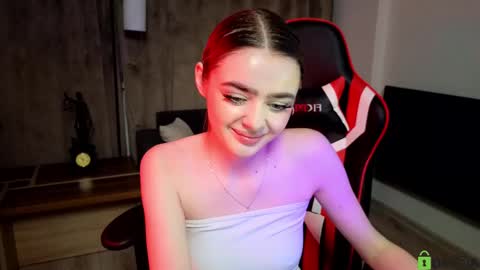 Snapshot of anna_nickol chatting on 03-04-25, 07:01 Anna online show from 03-04-25, 07:01