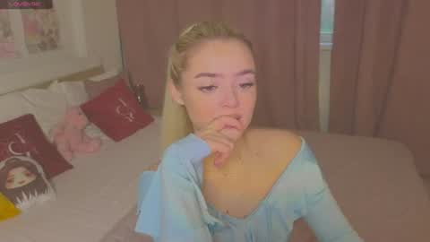 Anna online show from 06-19-26, 06:23