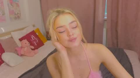 Anna online show from 07-17-26, 01:40