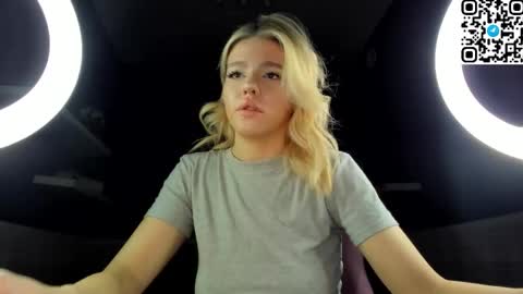 Anna online show from 12-16-25, 02:27