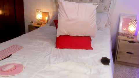 Snapshot of anna_sex_69 chatting on 09-09-25, 10:31 online show from 09-09-25, 10:31