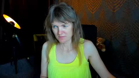 Snapshot of annabel_xxx chatting on 06-27-26, 05:45 Annabel online show from 06-27-26, 05:45