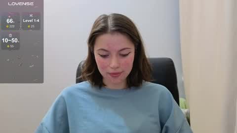 Snapshot of annadutton chatting on 07-19-26, 07:28 Luna online show from 07-19-26, 07:28