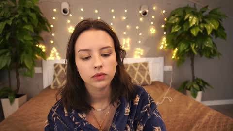 Snapshot of annaelys chatting on 01-11-25, 01:37 Anna online show from 01-11-25, 01:37