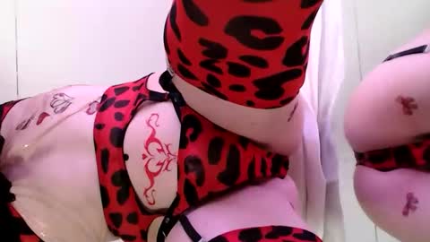 Anna Evodees  online show from 01-01-25, 10:11